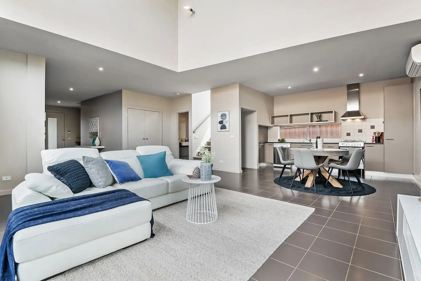 Main view of Homely house listing, 5 Tiree Lane, Craigieburn VIC 3064