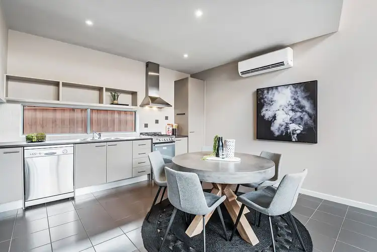 Sixth view of Homely house listing, 5 Tiree Lane, Craigieburn VIC 3064
