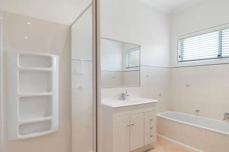 Sixth view of Homely house listing, 4 Hiscock Court, Benalla VIC 3672