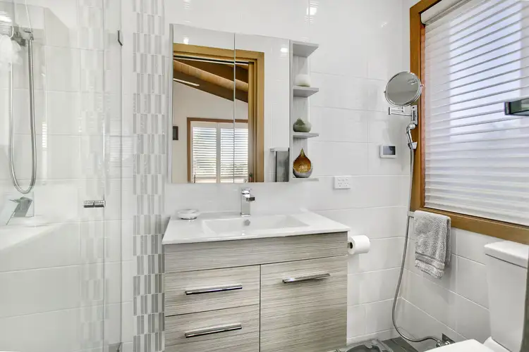 Sixth view of Homely house listing, 7 Maretimo Court, Frankston South VIC 3199
