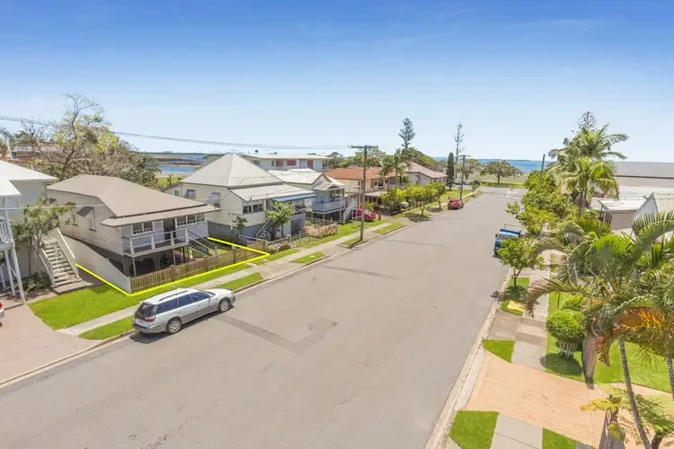 15 Chestnut Street, Wynnum QLD 4178
