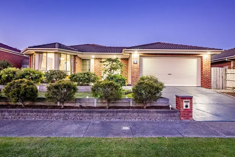 Main view of Homely house listing, 32 Cornwell Crescent, Cranbourne East VIC 3977