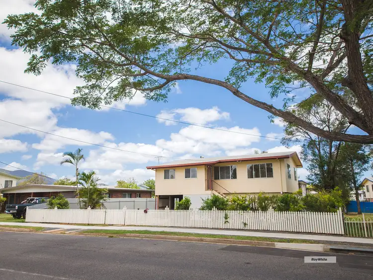 252 Carlton Street, Kawana QLD 4701