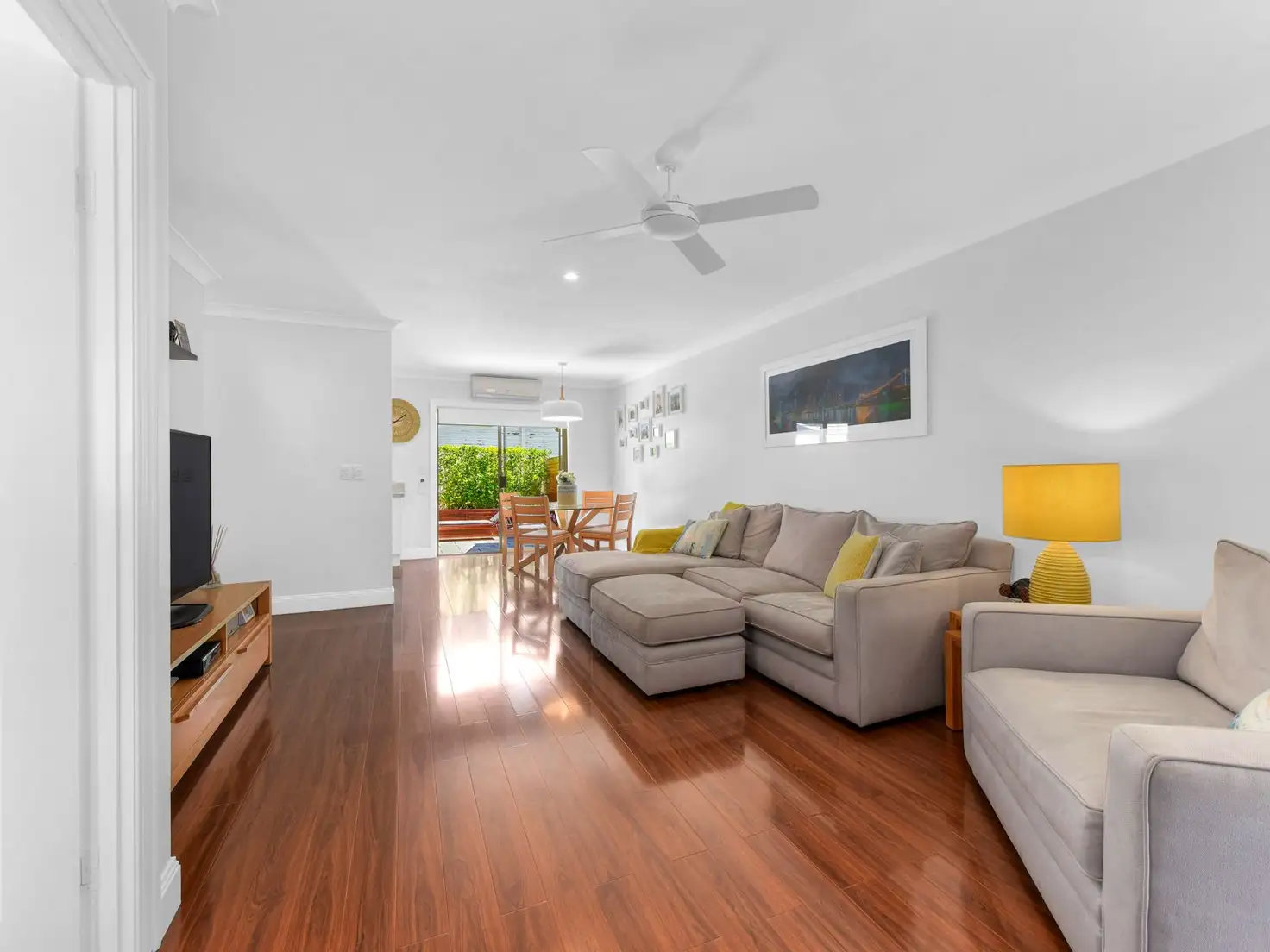 Main view of Homely townhouse listing, 2/249 Riding Road, Balmoral QLD 4171