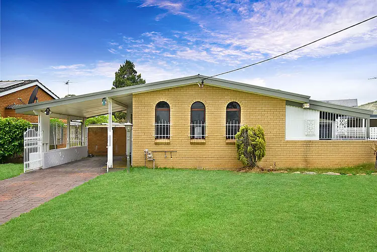 32 Lynesta Avenue, Fairfield West NSW 2165