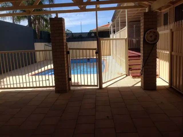 Third view of Homely house listing, 10 Malu Court, Camillo WA 6111