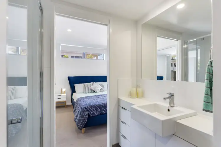 Fourth view of Homely unit listing, 412/33 Lakefront Crescent, Varsity Lakes QLD 4227