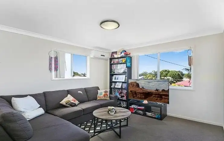 45 Hutton Avenue, Wynnum QLD 4178