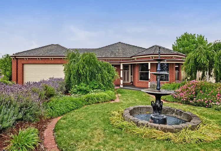 8 Ashbourne Court, Alfredton VIC 3350