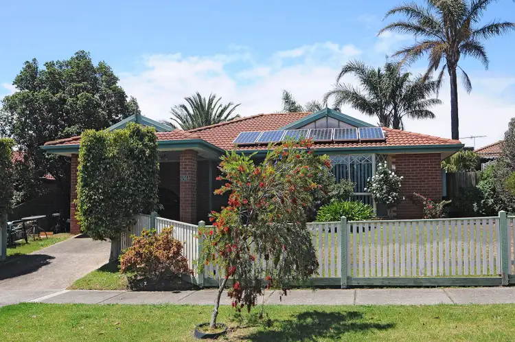 30 Orama Avenue, Carrum Downs VIC 3201