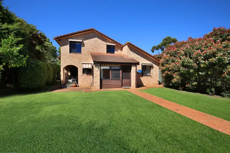 10 Willowbank Place