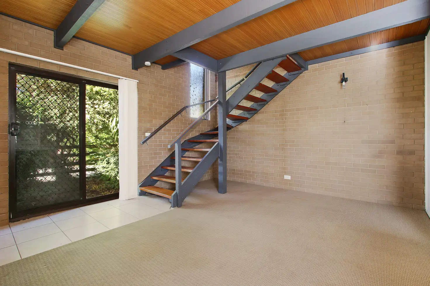 Main view of Homely unit listing, 4/6-8 Magnolia Crescent, Wodonga VIC 3690