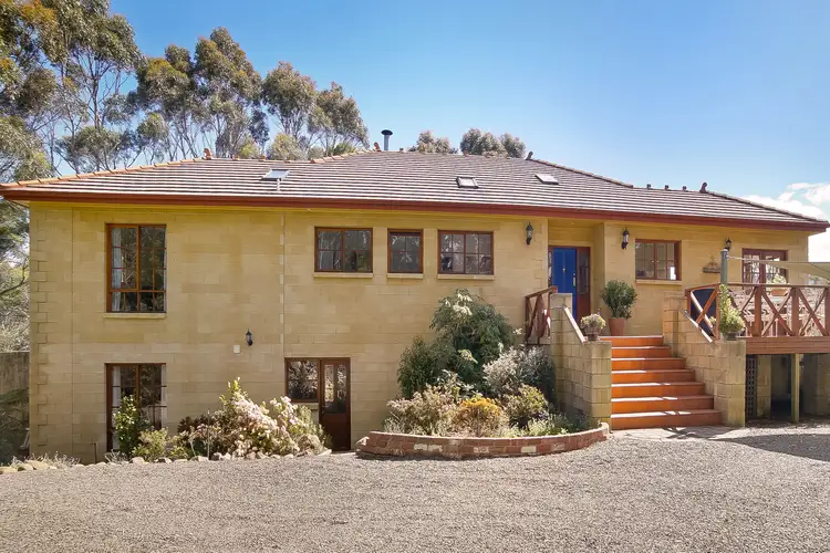 17 Broughton Avenue, Mount Nelson TAS 7007