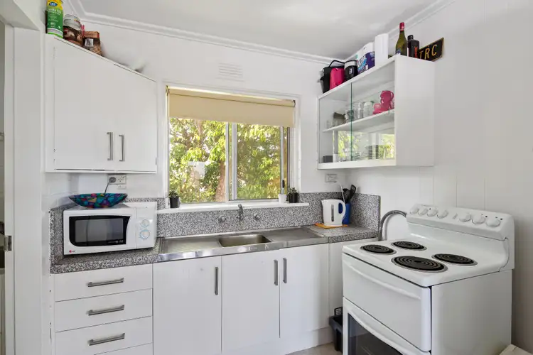 Fourth view of Homely apartment listing, 6/9 Warley Avenue, Cowes VIC 3922