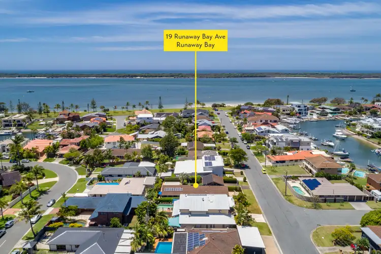 19 Runaway Bay Avenue, Runaway Bay QLD 4216
