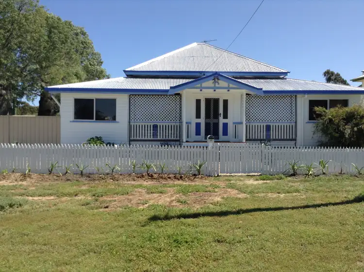 17 May Street, Roma QLD 4455