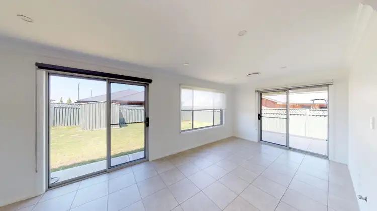 Sixth view of Homely house listing, 8 Venetian Court, Dubbo NSW 2830