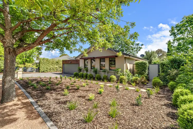 19 Bisdee Street, Hughes ACT 2605