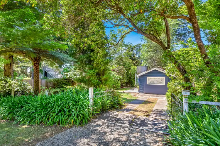11 Barratt Street, Blackheath NSW 2785