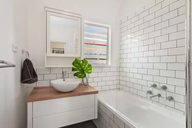 Fifth view of Homely house listing, 90 Scott Grove, Kingsbury VIC 3083