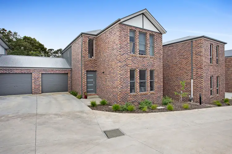 2 Nader Close, Redan VIC 3350