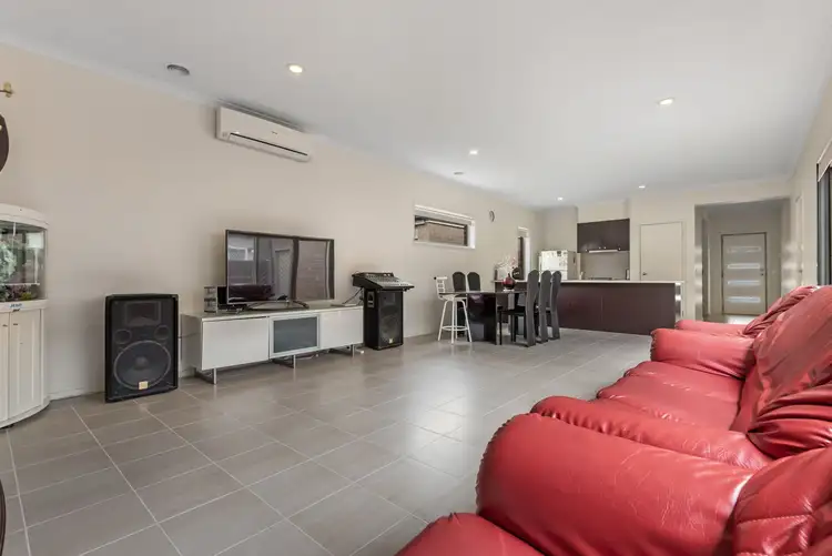 Sixth view of Homely house listing, 27 Clarendon Avenue, Craigieburn VIC 3064
