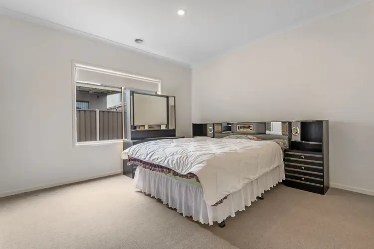 Seventh view of Homely house listing, 27 Clarendon Avenue, Craigieburn VIC 3064