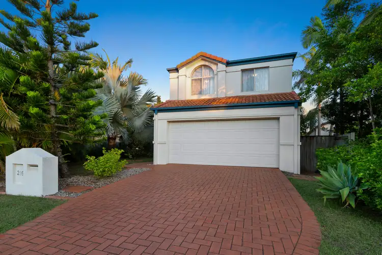 215 Crestwood Drive, Molendinar QLD 4214