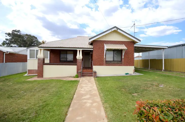36 Courallie Street, Cowra NSW 2794