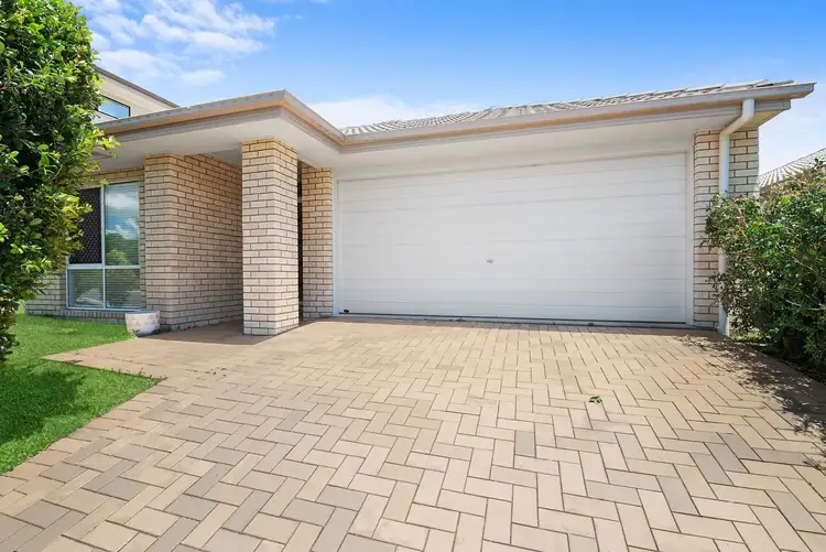 92 Mackintosh Drive, North Lakes QLD 4509