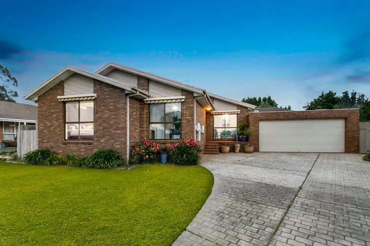 5 Sturrock Court, Berwick VIC 3806
