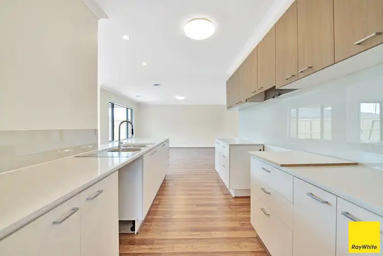 Sixth view of Homely house listing, 18 Pascal Crescent, Kalkallo VIC 3064