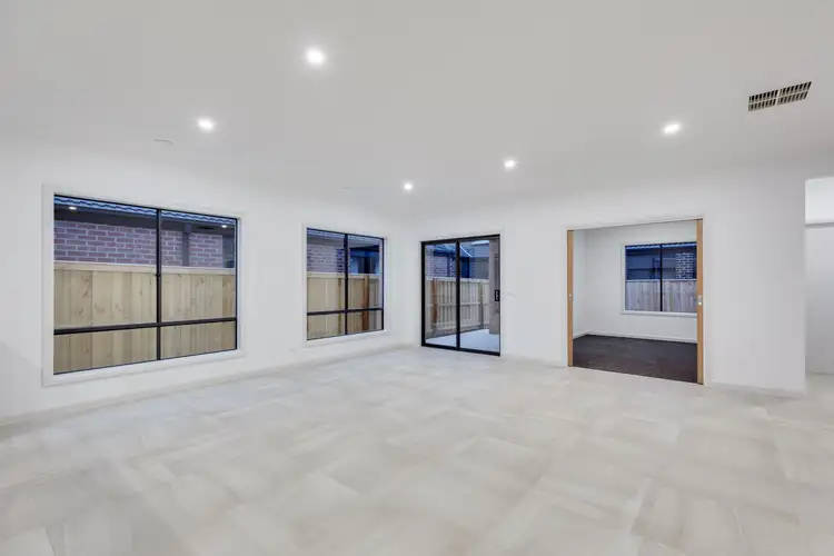 Fifth view of Homely house listing, 18 Greaves Crescent, Kalkallo VIC 3064