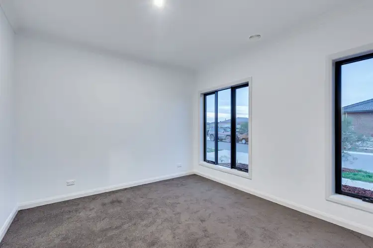 Sixth view of Homely house listing, 18 Greaves Crescent, Kalkallo VIC 3064