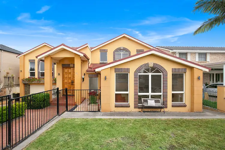 33 Kalang Road, Edensor Park NSW 2176