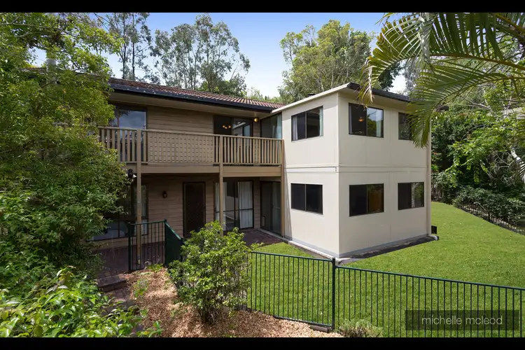 10 Cabramurra Street, Chapel Hill QLD 4069