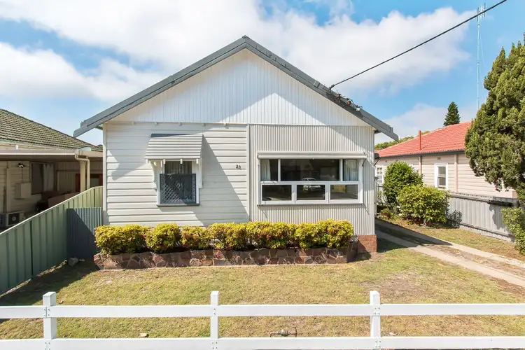 23 Boreas Road, Hamilton North NSW 2292