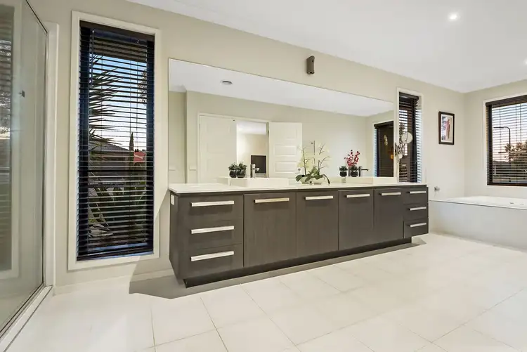 Fourth view of Homely house listing, 39 Brickwood Circuit, Craigieburn VIC 3064