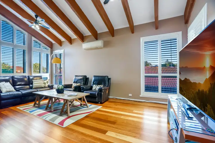 Fifth view of Homely house listing, 5 Burgan Place, Meadow Heights VIC 3048