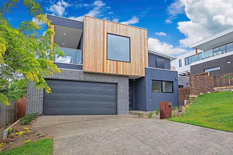 1/3 Oakbank Avenue, Highton VIC 3216