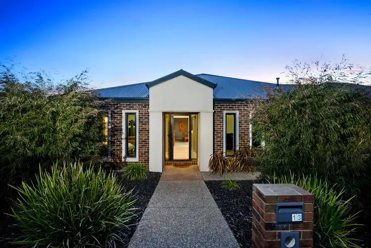 13 Platypus Drive, Mount Clear VIC 3350