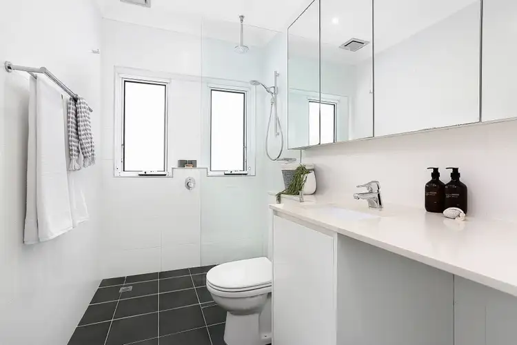 Sixth view of Homely apartment listing, 8/144 Warners Avenue, Bondi Beach NSW 2026