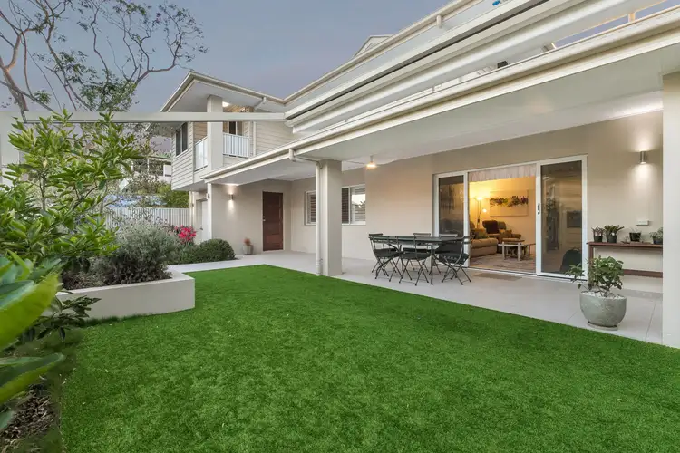16 Nicholson Lane, Ashgrove QLD 4060