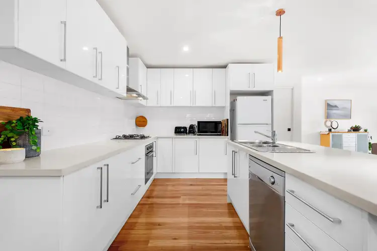 Third view of Homely townhouse listing, 2/9 Greensborough Road, Rosanna VIC 3084