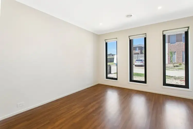 Fifth view of Homely house listing, 5 Kingly Place, Narre Warren VIC 3805