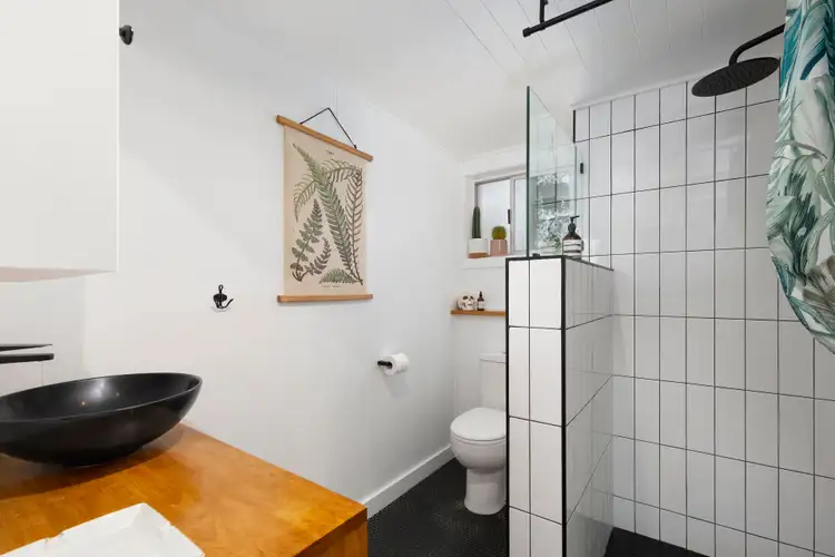 Fourth view of Homely unit listing, 1/43 Arthur Street, Mermaid Beach QLD 4218