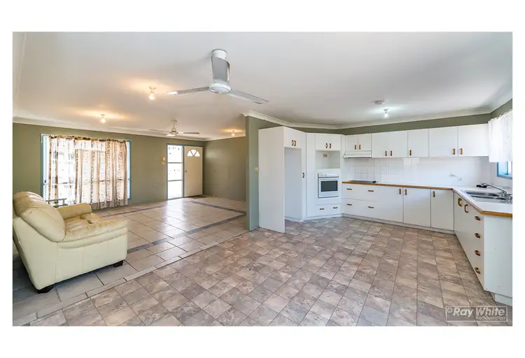 16 Price Avenue, Kawana QLD 4701