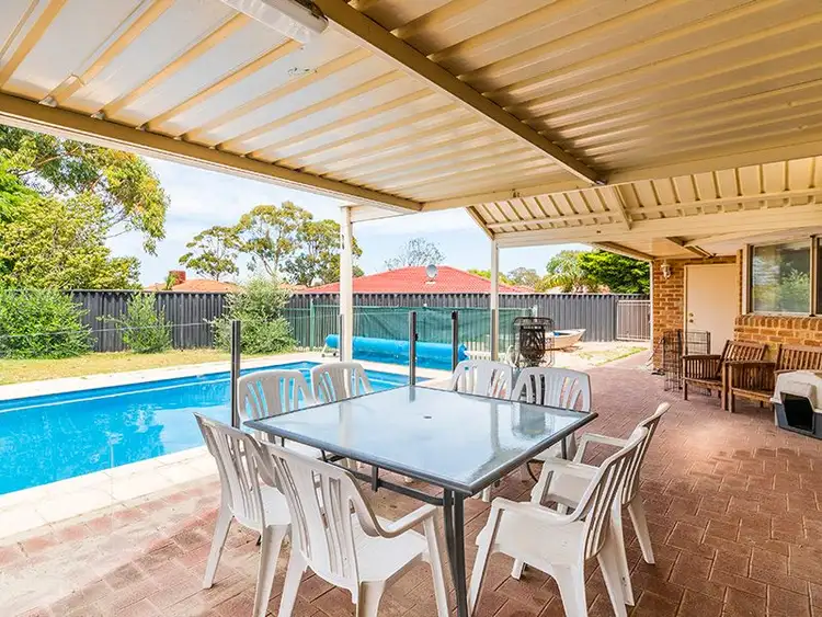 8 Mitford Grove, Port Kennedy WA 6172