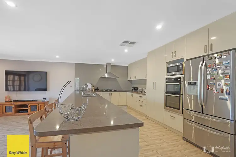 10 Wroy Street, Beechboro WA 6063