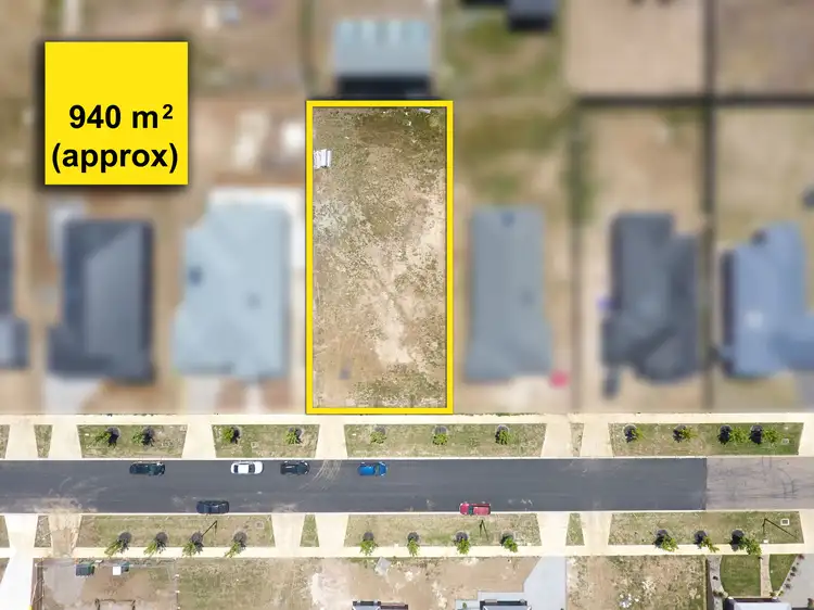 42 Greenfields Boulevard, Romsey VIC 3434